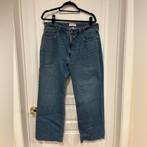 Abercrombie 90s Relaxed High Rise Jean in Dark/Medium, Size 33 short, CURVE LOVE